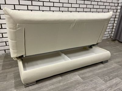 Диван прямой молочный без подлокотников Сноуден Veluta LUX01