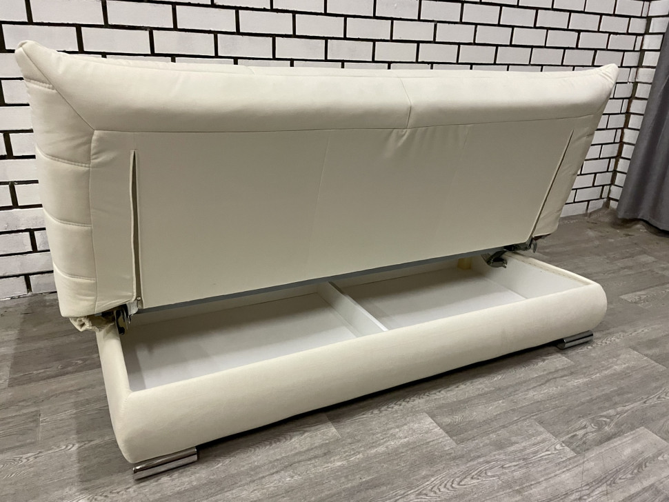 Диван прямой молочный без подлокотников Сноуден Veluta LUX01