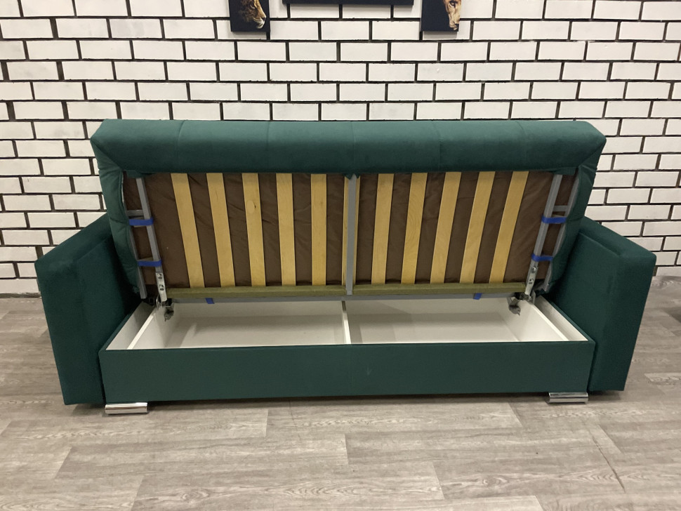 Диван кровать зеленый с подлокотниками Белиз Veluta LUX33