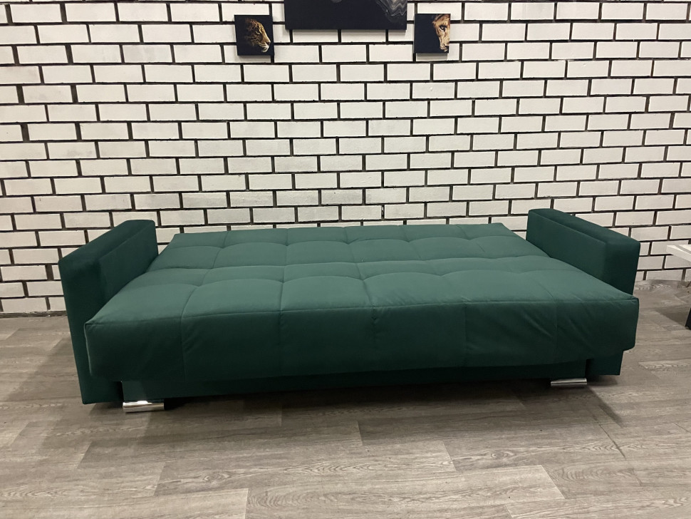 Диван кровать зеленый с подлокотниками Белиз Veluta LUX33