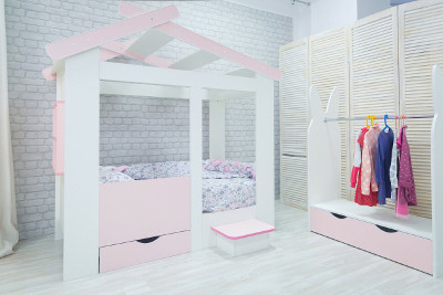 Кровать Теремок белый-розовый