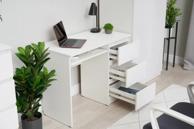 Стол письменный Челси (Ш) ЛДСП